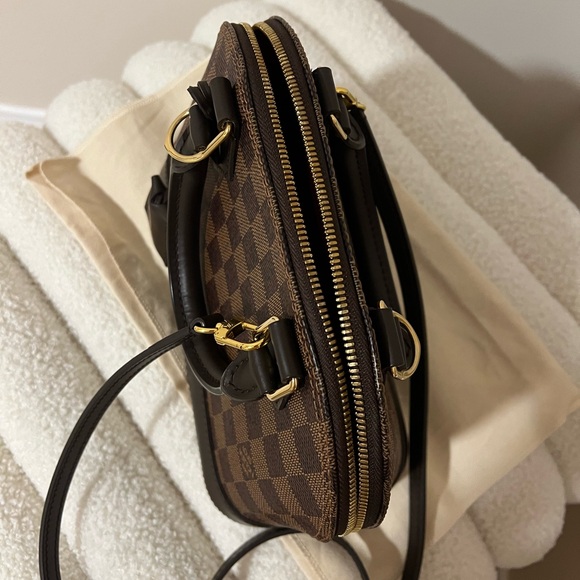 ❣️ SOLD ❣️ Louis Vuitton Alma BB - Picture 4 of 16